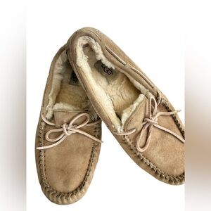 UGG Dakota Suede Moccasin Slippers - Chestnut (Size 9)